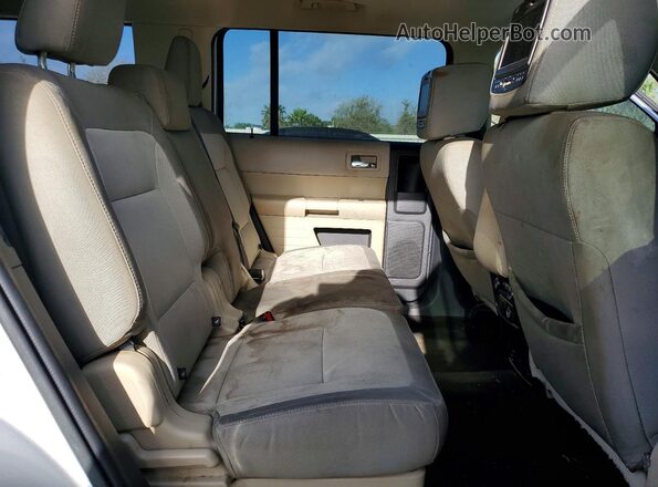2FMGK5B83GBA06632 2016 FORD FLEX Silver Widok tylnych siedzeń