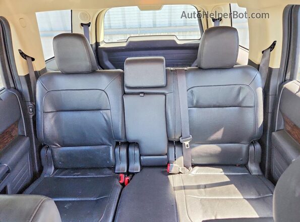 2FMGK5D86JBA07424 2018 FORD FLEX Gray Rear seats view