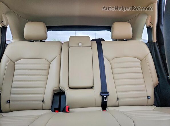2FMPK3J95JBC26425 2018 FORD EDGE Gold Widok tylnych siedzeń
