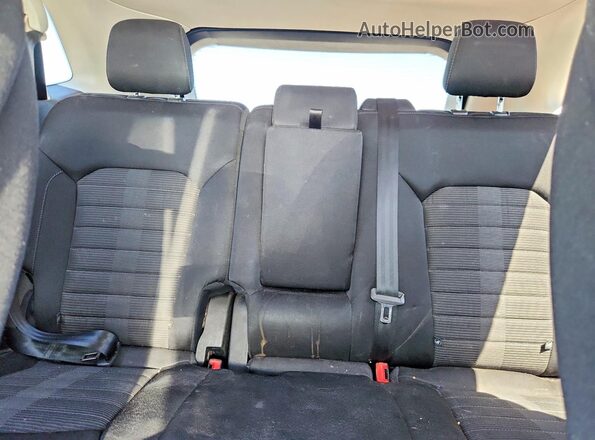 2FMPK3J98JBC53618 2018 FORD EDGE Silver Հետևի նստատեղերի տեսք