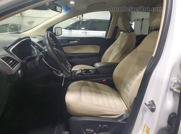 2FMPK3J9XJBB88772 2018 FORD EDGE Белый Вид салона спереди
