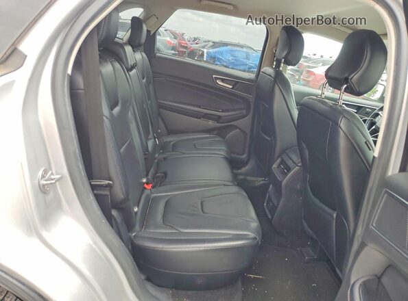 2FMPK3K91JBB42794 2018 FORD EDGE Silver Widok wnętrza z tyłu