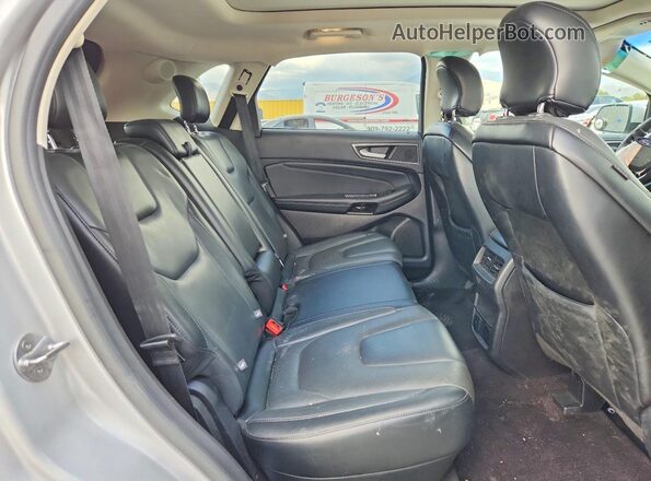 2FMPK3K97HBB28358 2017 FORD EDGE Silver Widok wnętrza z tyłu