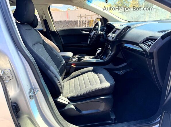 2FMPK4G90HBB08063 2017 FORD EDGE Серебряный Вид салона спереди
