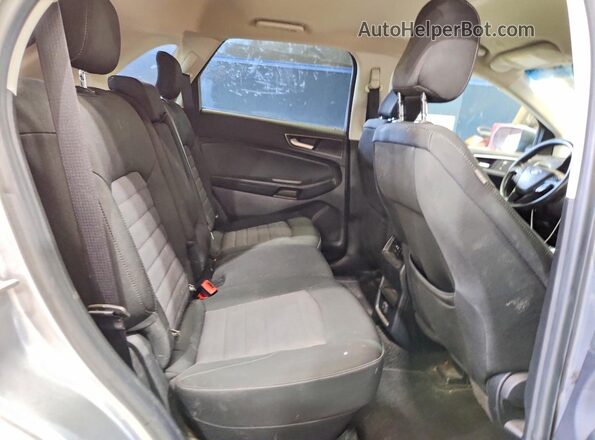 2FMPK4G91LBA65829 2020 FORD EDGE Silver Widok wnętrza z tyłu