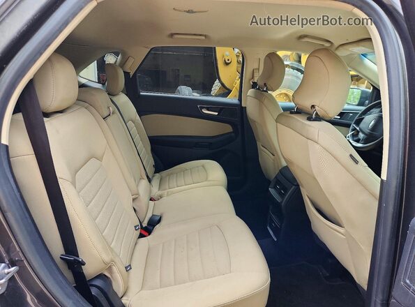 2FMPK4G92JBC56365 2018 FORD EDGE Gray Widok wnętrza z tyłu