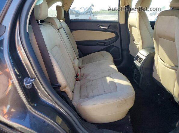 2FMPK4G94LBA19976 2020 FORD EDGE Gray Widok wnętrza z tyłu