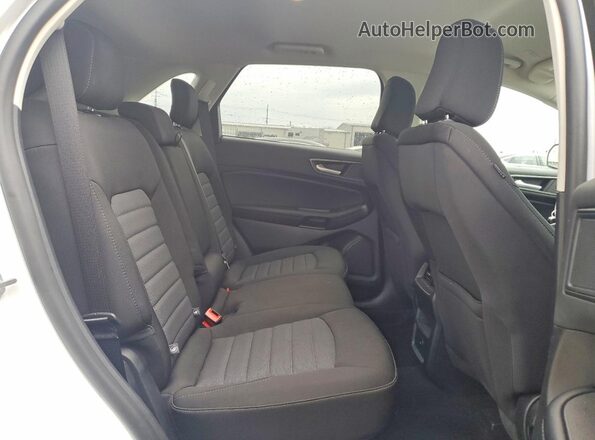 2FMPK4G99RBB23842 2024 FORD EDGE White Widok wnętrza z tyłu