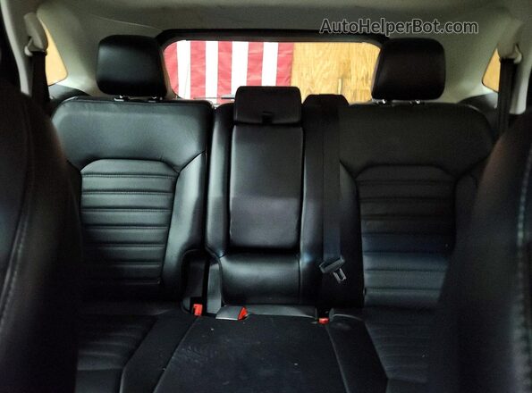 2FMPK4J85JBB12812 2018 FORD EDGE Бордовый Вид задних сидений