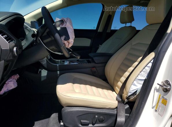 2FMPK4J90RBA65452 2024 FORD EDGE White Widok wnętrza z przodu