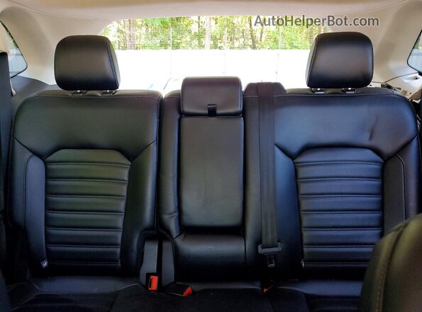 2FMPK4J91LBA29650 2020 FORD EDGE Silver Rear seats view