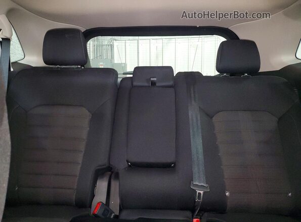 2FMPK4J91PBA47538 2023 FORD EDGE Red Widok tylnych siedzeń
