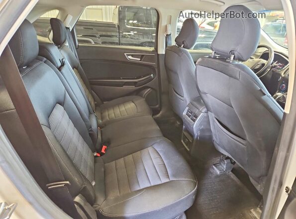 2FMPK4J93JBC23304 2018 FORD EDGE White Widok wnętrza z tyłu