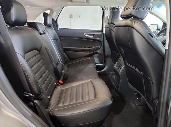 2FMPK4J94LBA18688 2020 FORD EDGE Silver Հետևի նստատեղերի տեսք