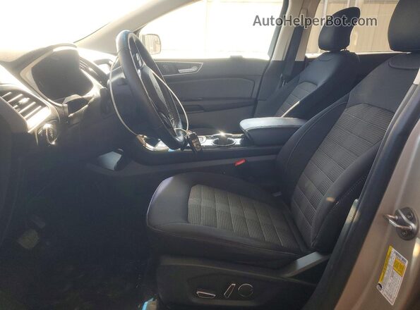 2FMPK4J99JBC48580 2018 FORD EDGE Gold წინა სალონის ხედი