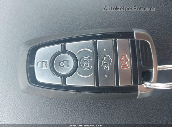2FMPK4K91JBB74859 2018 FORD EDGE Серебряный Вид панели приборов
