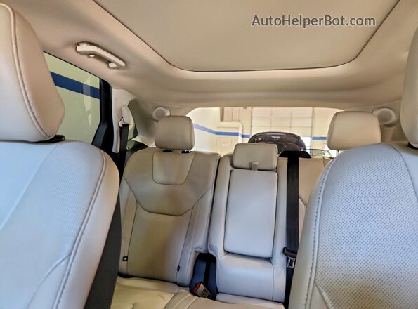 2FMPK4K91KBB67444 2019 FORD EDGE Красный Вид задних сидений