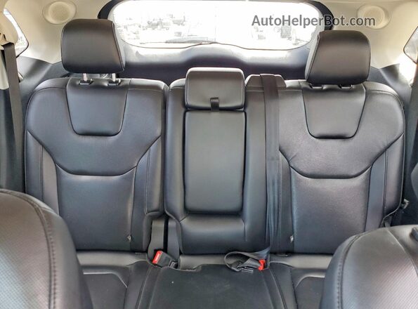 2FMPK4K91NBA55070 2022 FORD EDGE Silver Widok tylnych siedzeń