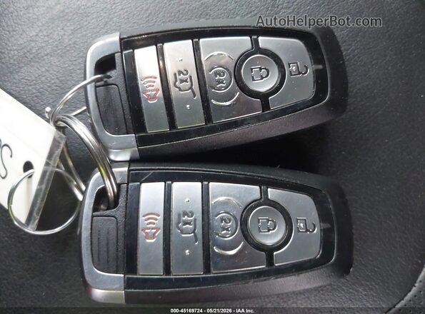 2FMPK4K92LBA85708 2020 FORD EDGE Red Widok deski rozdzielczej