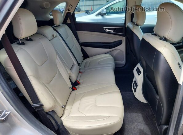 2FMPK4K94JBB89470 2018 FORD EDGE Серебряный Вид задней части салона