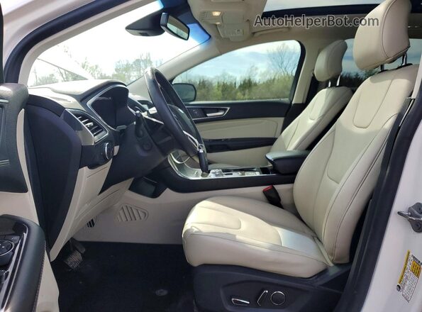 2FMPK4K9XKBB03967 2019 FORD EDGE Белый Вид салона спереди