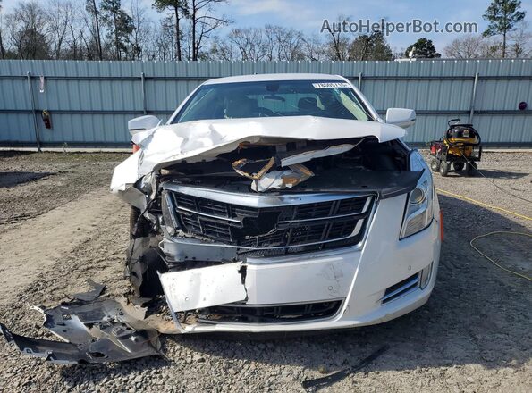 2G61M5S36H9147196 2017 CADILLAC XTS White Widok z przodu