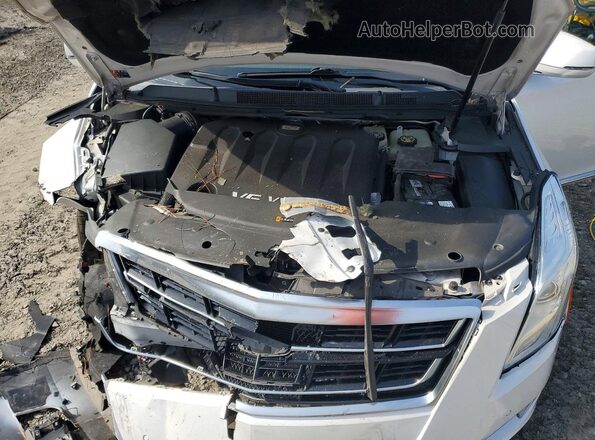 2G61M5S36H9147196 2017 CADILLAC XTS White Widok wnętrza z tyłu
