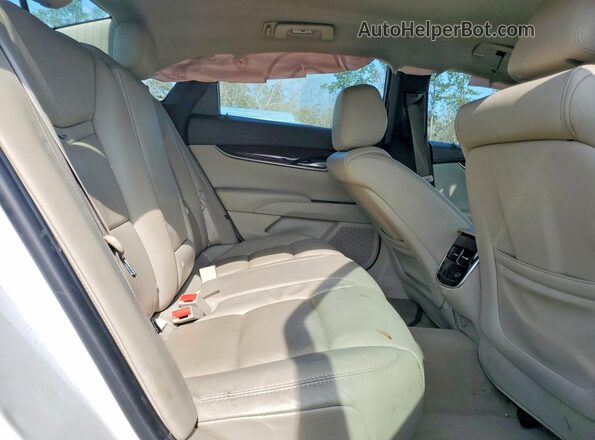 2G61M5S36H9147196 2017 CADILLAC XTS White Widok tylnych siedzeń
