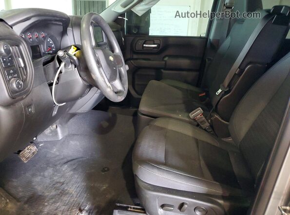 2GC4YME77R1123271 2024 CHEVROLET SILVERADO Gray Вид салону спереду