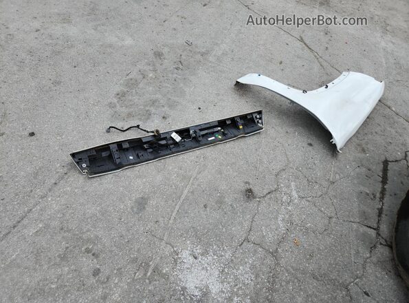 2GC4YME79P1718412 2023 CHEVROLET SILVERADO Белый Вид подкапотного пространства