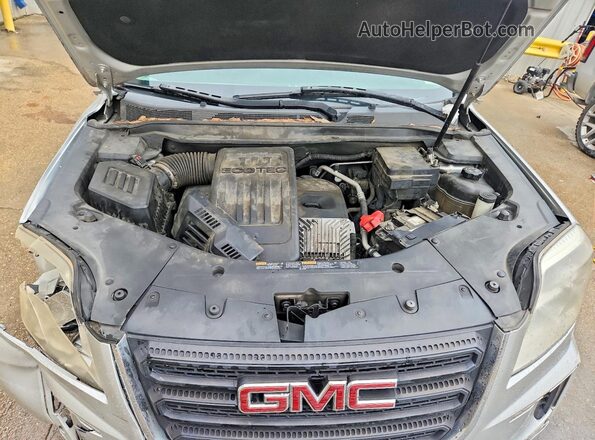 2GKALMEK1H6142443 2017 GMC TERRAIN Silver Vista del compartimento del motor