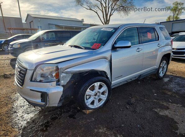 2GKALMEK8H6156520 2017 GMC TERRAIN Silver Vista tres cuartos delantera izquierda