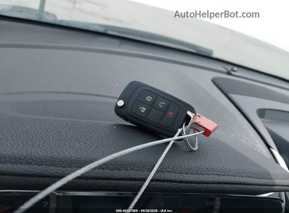 2GKALNEK3H6267675 2017 GMC TERRAIN Белый Вид панели приборов