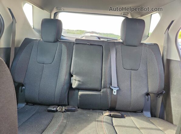 2GNALBEK2G1187264 2016 CHEVROLET EQUINOX Черный Вид задних сидений