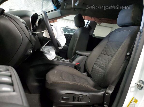 2GNAXJEV5J6182384 2018 CHEVROLET EQUINOX Белый Вид салона спереди