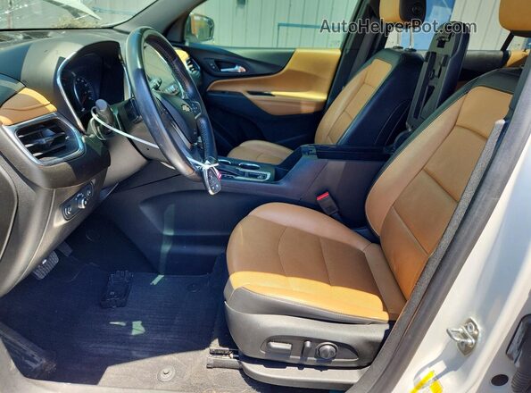 2GNAXPEX4K6299590 2019 CHEVROLET EQUINOX White Widok wnętrza z przodu