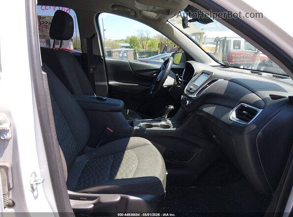2GNAXTEX4J6169686 2018 CHEVROLET EQUINOX Белый Вид салона спереди