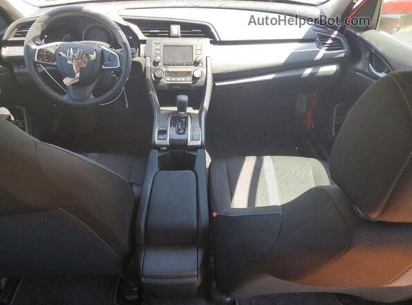 2HGFC2F55JH557792 2018 HONDA CIVIC Red Вид панелі приладів