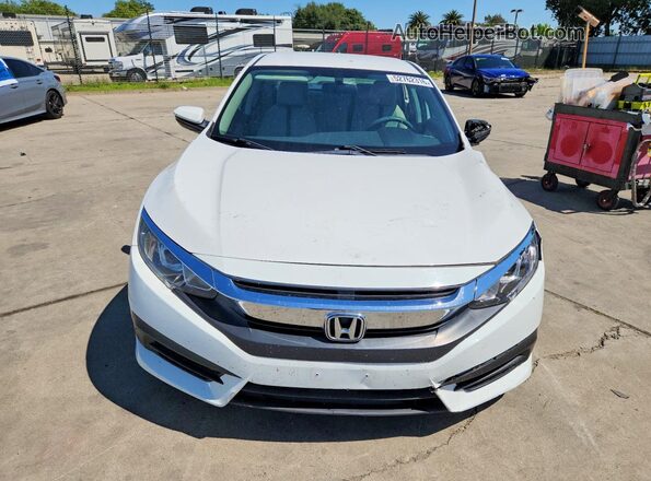 2HGFC2F58HH535490 2017 HONDA CIVIC White Widok z przodu