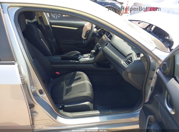 2HGFC2F75JH533090 2018 HONDA CIVIC Silver Front interior view