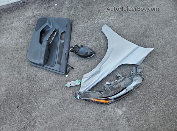 2HGFE1F93NH305200 2022 HONDA CIVIC Silver Вид підкапотного простору