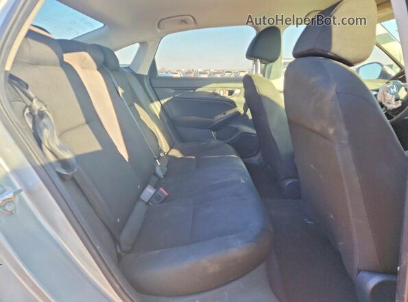 2HGFE2F23TH524454 2026 HONDA CIVIC Silver Widok tylnych siedzeń