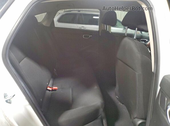 2HGFE2F27TH502733 2026 HONDA CIVIC White Vista de los asientos traseros