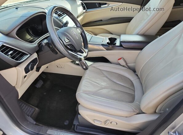 2LMPJ6KR5JBL25544 2018 LINCOLN MKX Серебряный Вид салона спереди