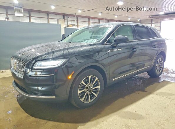 2LMPJ8J92PBL22963 2023 LINCOLN NAUTILUS Черный Передняя левая четверть