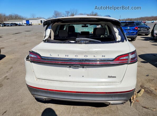 2LMPJ8J97NBL02561 2022 LINCOLN NAUTILUS White Vista trasera