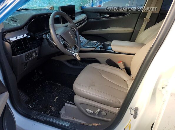 2LMPJ8J97NBL02561 2022 LINCOLN NAUTILUS White Vista interior delantera