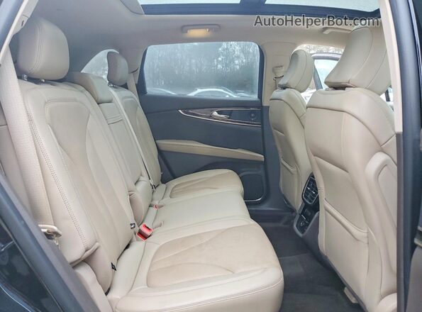 2LMPJ8K93NBL02944 2022 LINCOLN NAUTILUS Черный Вид задних сидений