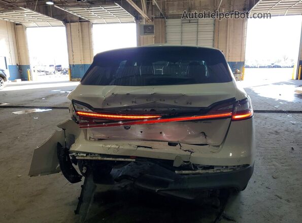 2LMPJ8L96KBL30098 2019 LINCOLN NAUTILUS Белый Вид сзади