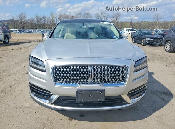 2LMPJ8LP2KBL40447 2019 LINCOLN NAUTILUS Silver Widok z przodu
